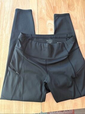 Athleta Black Contender leggings